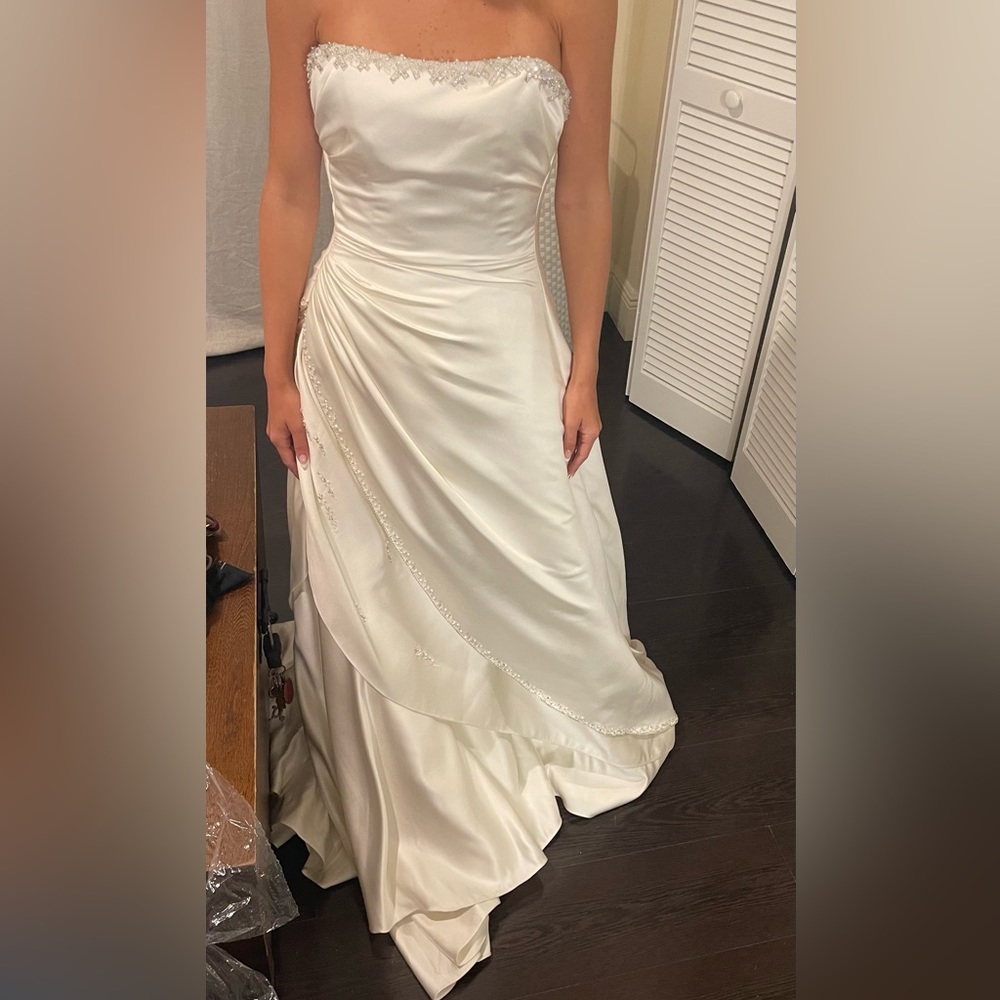 Beautiful Wedding white strapless Dress